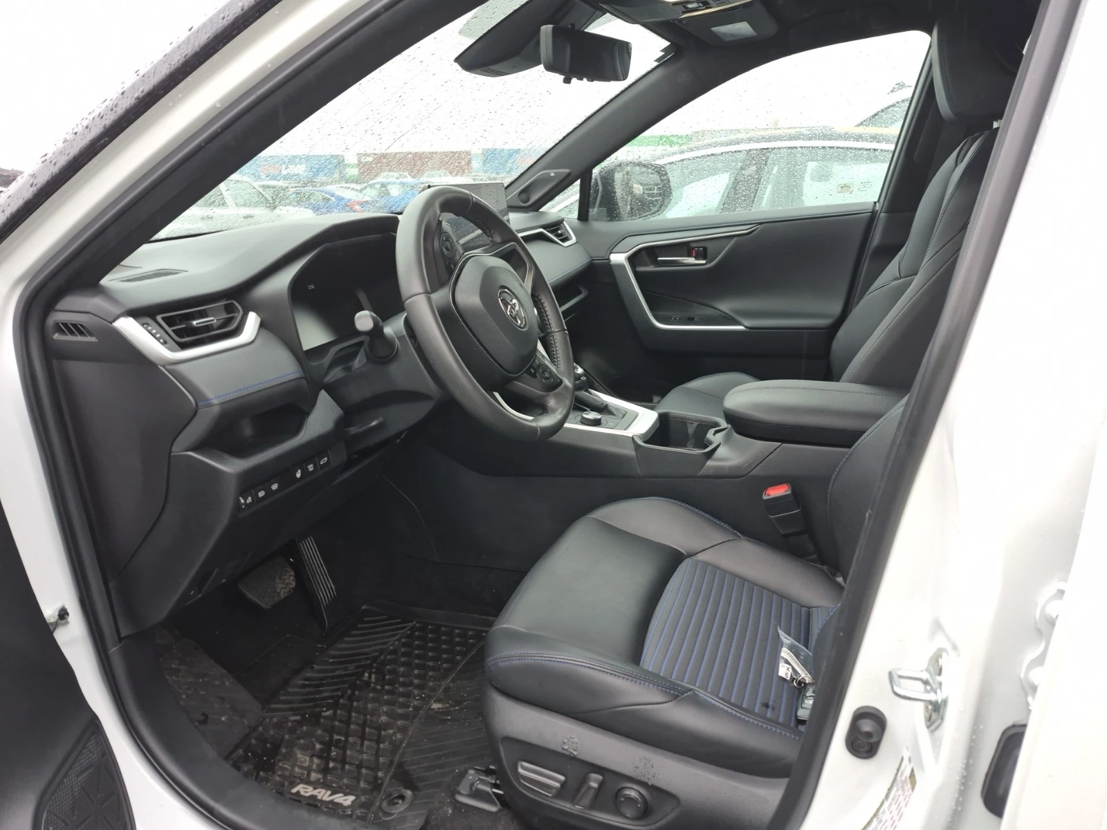 Toyota Rav4 XSE HYBRID * * FACE * * CARFAX * * АВТО КРЕДИТ * *, снимка 5 - Автомобили и джипове - 54841030