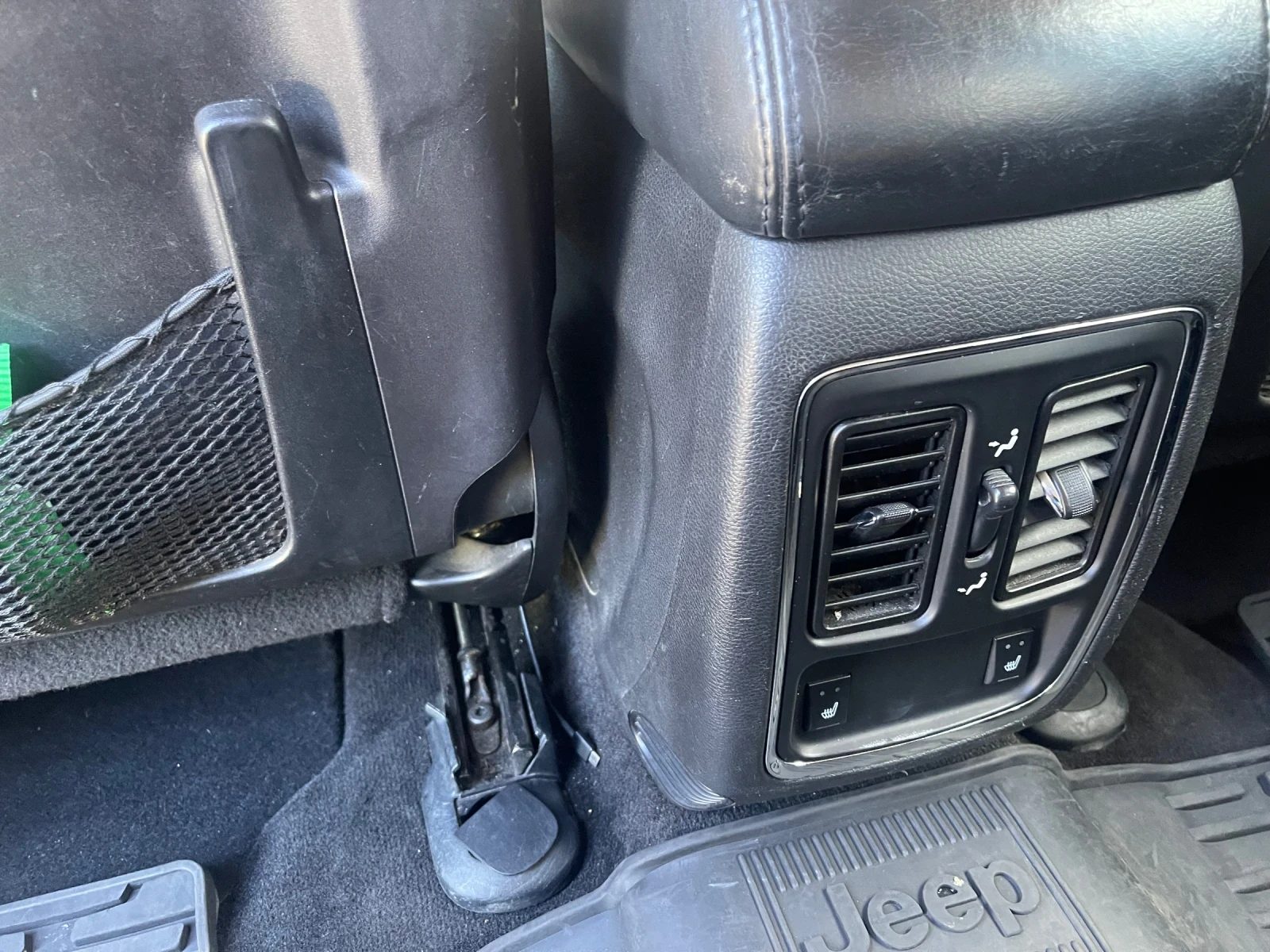 Jeep Grand cherokee Overland, снимка 9 - Автомобили и джипове - 54998699