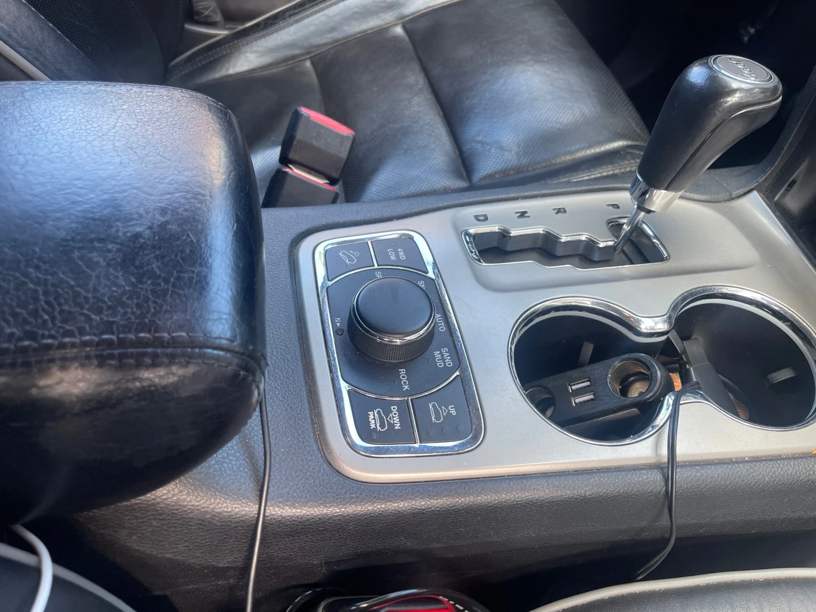 Jeep Grand cherokee Overland, снимка 5 - Автомобили и джипове - 54998699