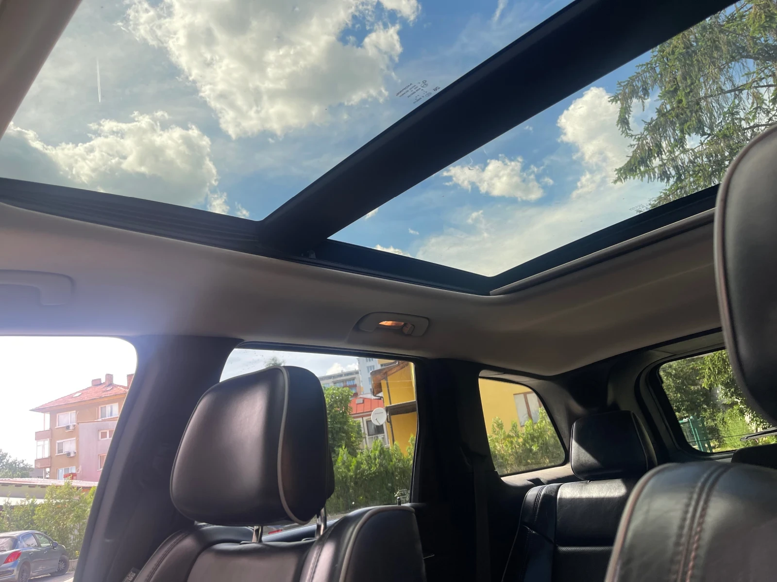 Jeep Grand cherokee Overland, снимка 15 - Автомобили и джипове - 54998699