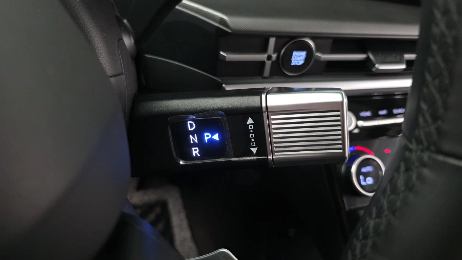 Hyundai Santa fe 1.6 HEV* HUD* 360* KEYLESS* КРАЙНА ЦЕНА, снимка 9 - Автомобили и джипове - 55334914