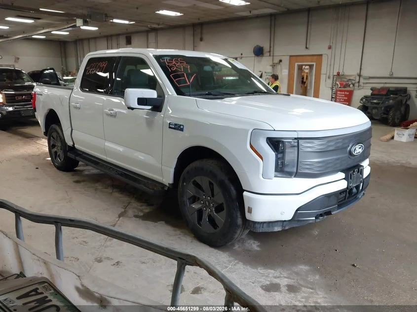 Ford F150 F-150 Lightning Lariat