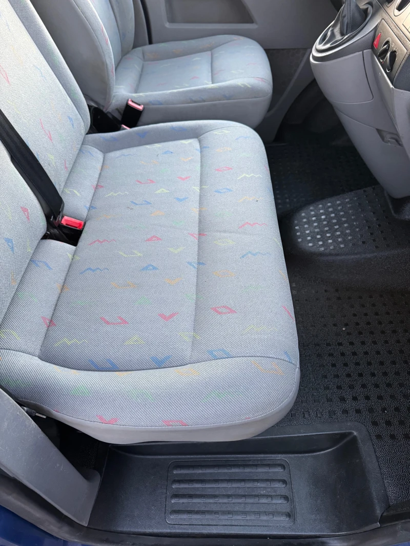 VW T5 1.9TDI* 102кс* 9местен* Климатик* Немски* , снимка 14 - Бусове и автобуси - 52931892