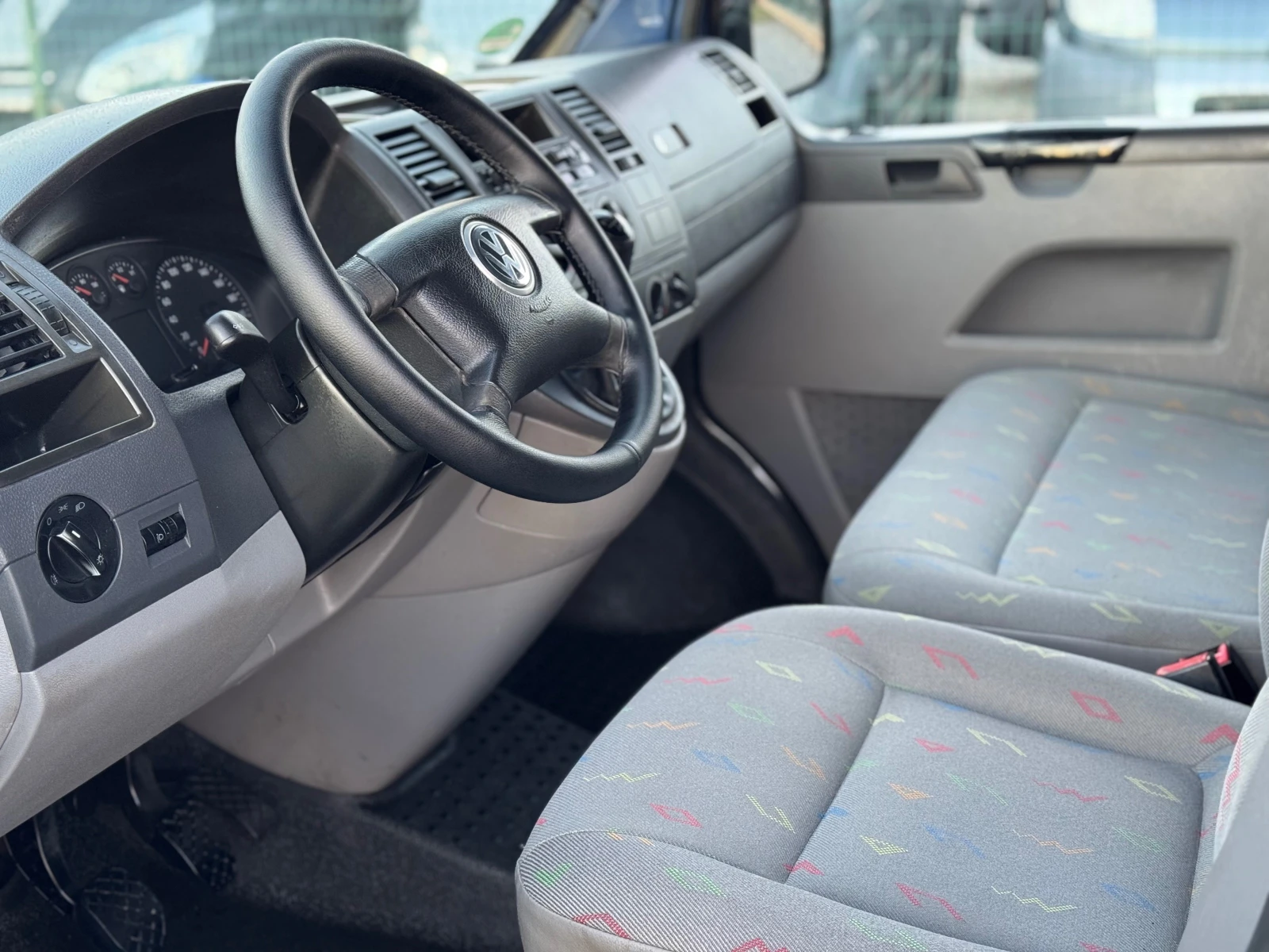 VW T5 1.9TDI* 102кс* 9местен* Климатик* Немски*  - изображение 9