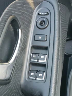 Kia Carens 1, 6i, ТОП, 7 места, ЛИЗИНГ , снимка 10