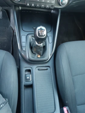 Kia Carens 1, 6i, ТОП, 7 места, ЛИЗИНГ , снимка 11