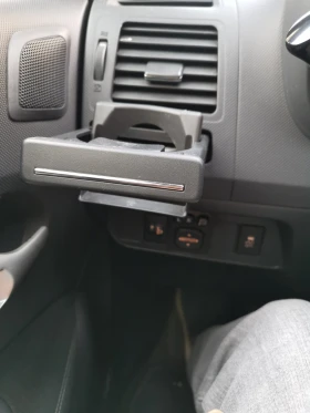 Toyota Auris Unique, снимка 9