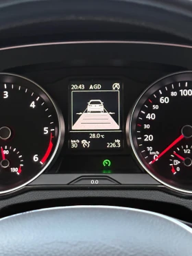 VW Passat Vw passat B8 2.0TDI/R line style/ACC/МАСАЖ/DSG, снимка 11