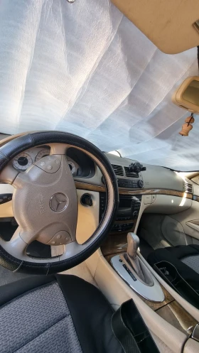 Обява за продажба на Mercedes-Benz E 270 Продавам, си личният автомобил кара се всеки ден,  ~7 300 лв. - изображение 4