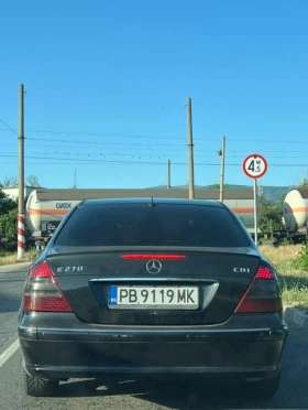 Обява за продажба на Mercedes-Benz E 270 Продавам, си личният автомобил кара се всеки ден,  ~7 300 лв. - изображение 1