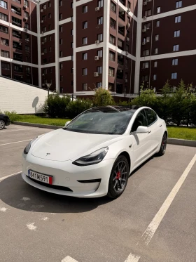 ������ Tesla Model 3