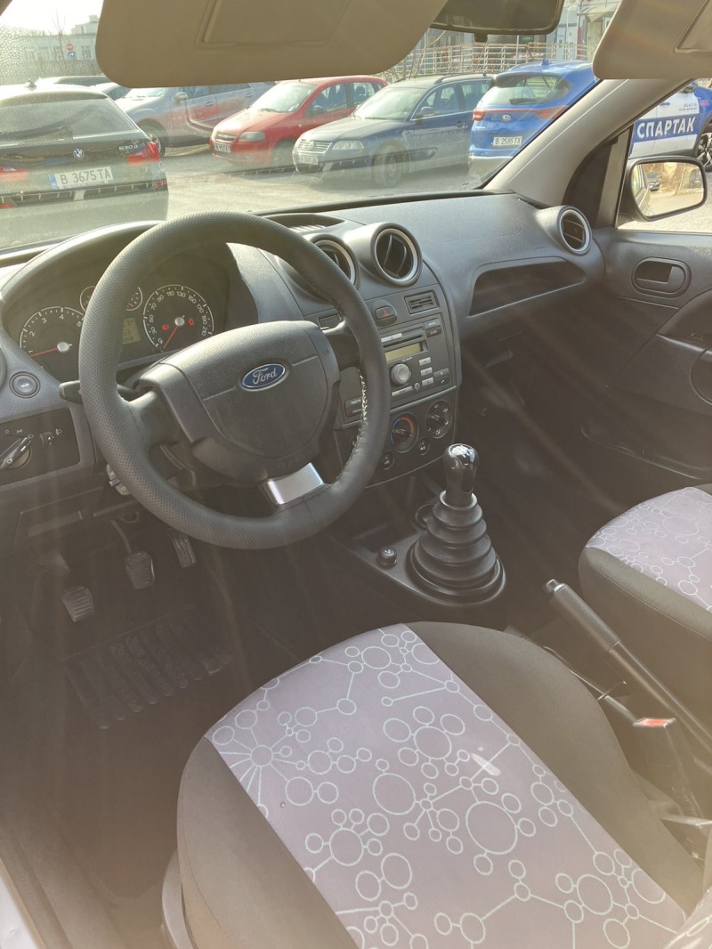 Ford Fiesta 1.25, снимка 6 - Автомобили и джипове - 44635178