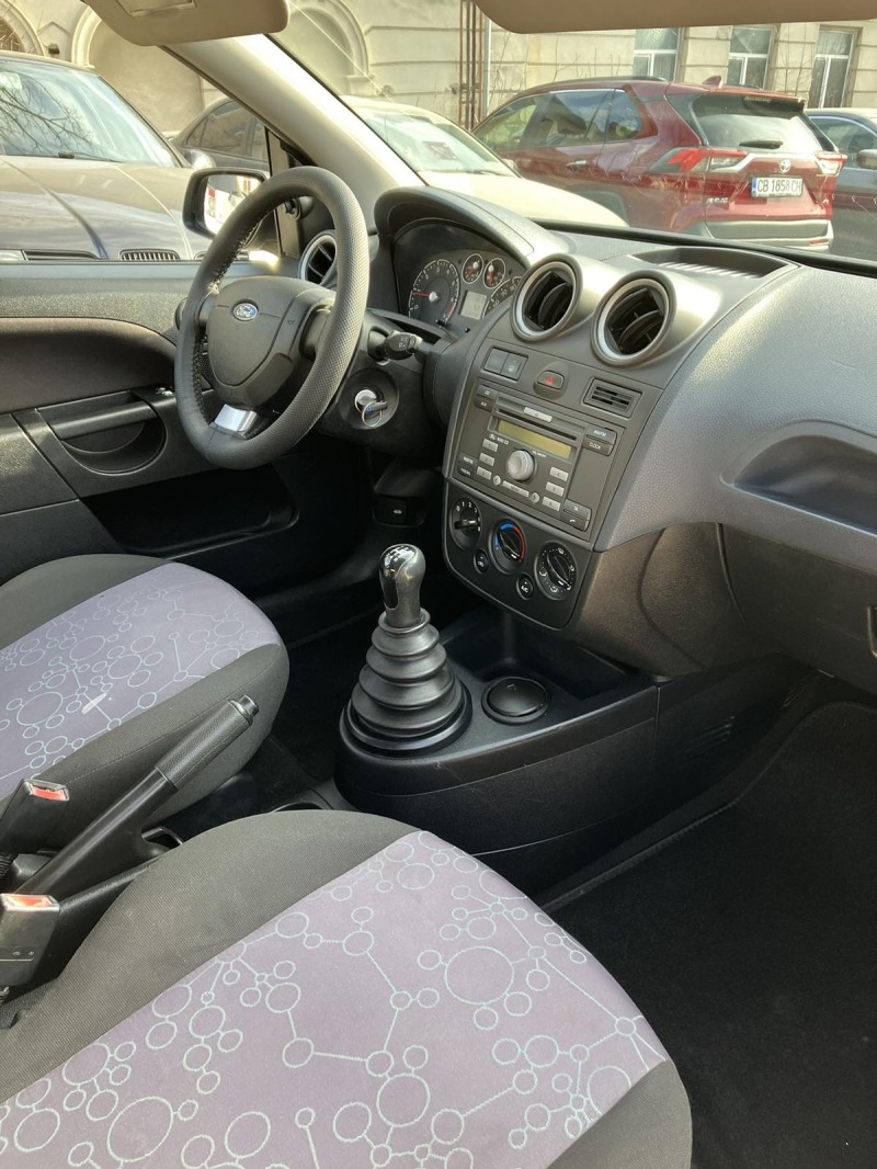 Ford Fiesta 1.25, снимка 8 - Автомобили и джипове - 44635178