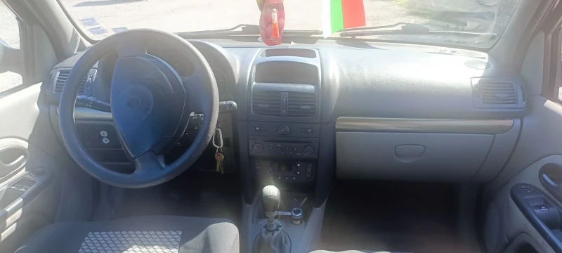 Renault Clio, снимка 4 - Автомобили и джипове - 47336284