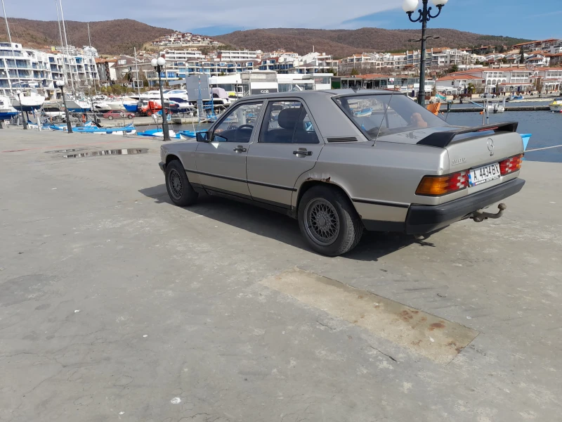 Mercedes-Benz 190 D, снимка 4 - Автомобили и джипове - 48777379