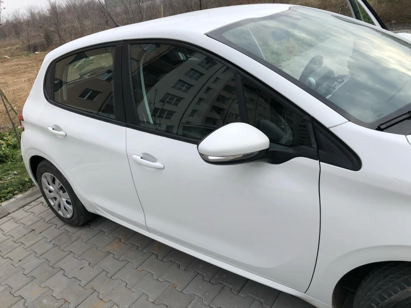 Peugeot 208 GT line, снимка 8 - Автомобили и джипове - 48900719