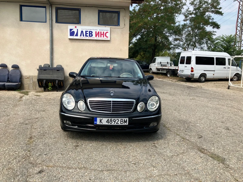 Mercedes-Benz E 220, снимка 2 - Автомобили и джипове - 52093843