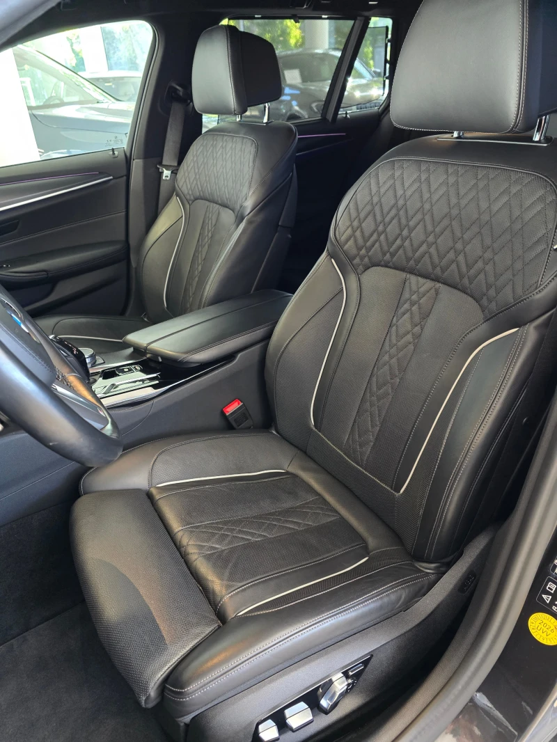 BMW 530 d xDrive Touring Facelift M Paket, снимка 6 - Автомобили и джипове - 51753875