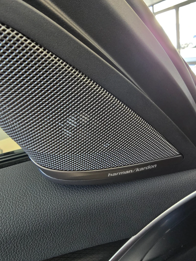 BMW 530 d xDrive Touring Facelift M Paket, снимка 15 - Автомобили и джипове - 51753875