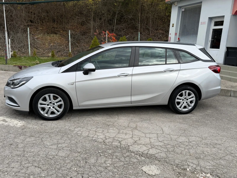 Opel Astra 1.6D* НАПЪЛНО ОБСЛУЖЕНА* РЕАЛНИ КИЛОМЕТРИ* , снимка 4 - Автомобили и джипове - 52304048