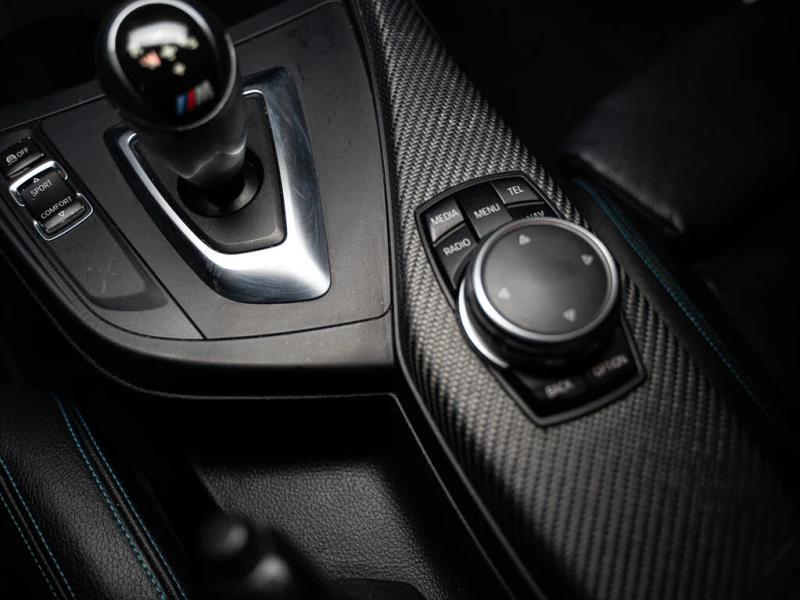 BMW M2 ПАМЕТ* КАМЕРА* HARMAN KARDON* ПОДГРЕВ* КОЖА* , снимка 12 - Автомобили и джипове - 52744118