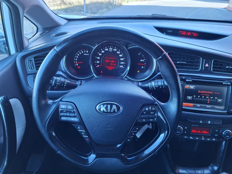 Kia Ceed 1.6 бензин , снимка 11 - Автомобили и джипове - 52836809