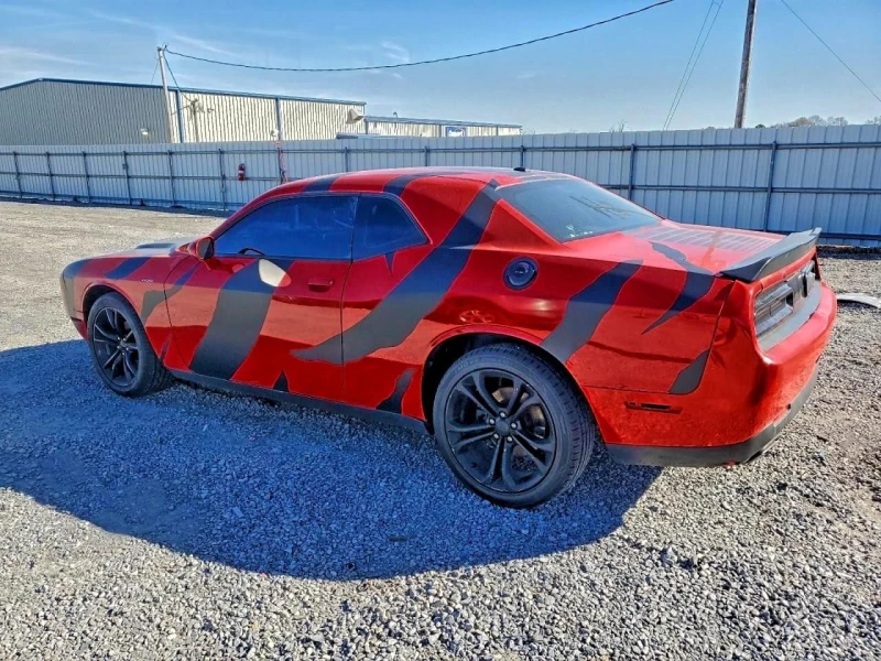 Dodge Challenger, снимка 2 - Автомобили и джипове - 53079622