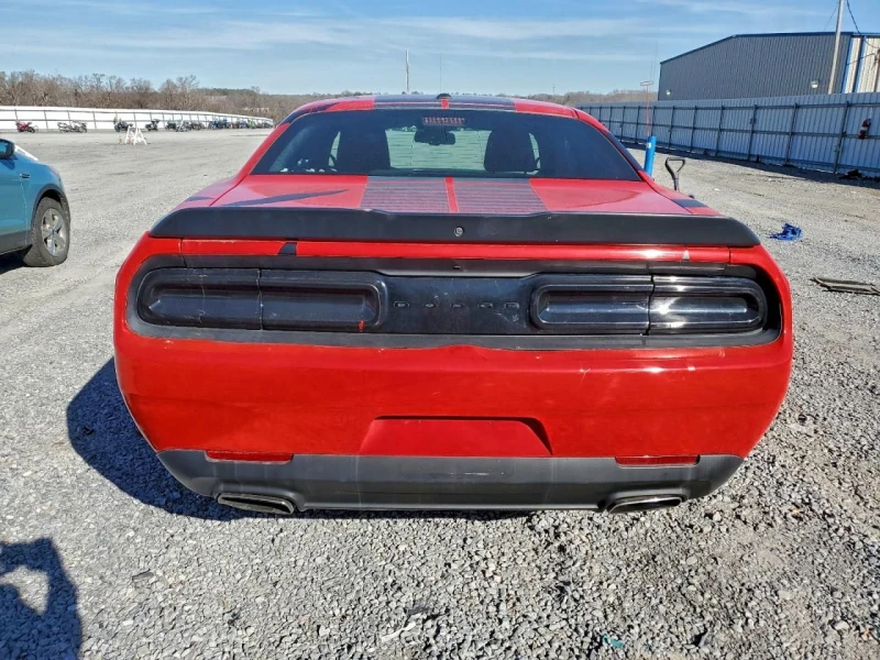 Dodge Challenger, снимка 6 - Автомобили и джипове - 53079622