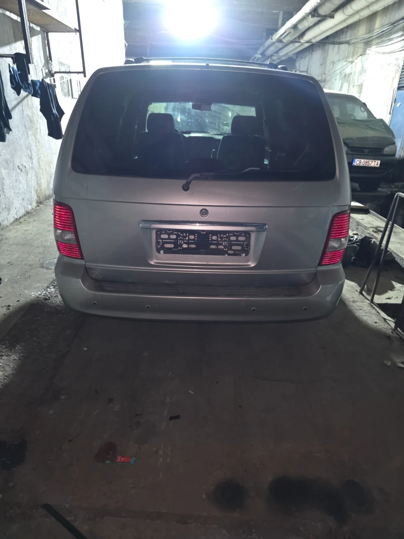 Kia Carnival 2.9 TD, снимка 3 - Автомобили и джипове - 53279040