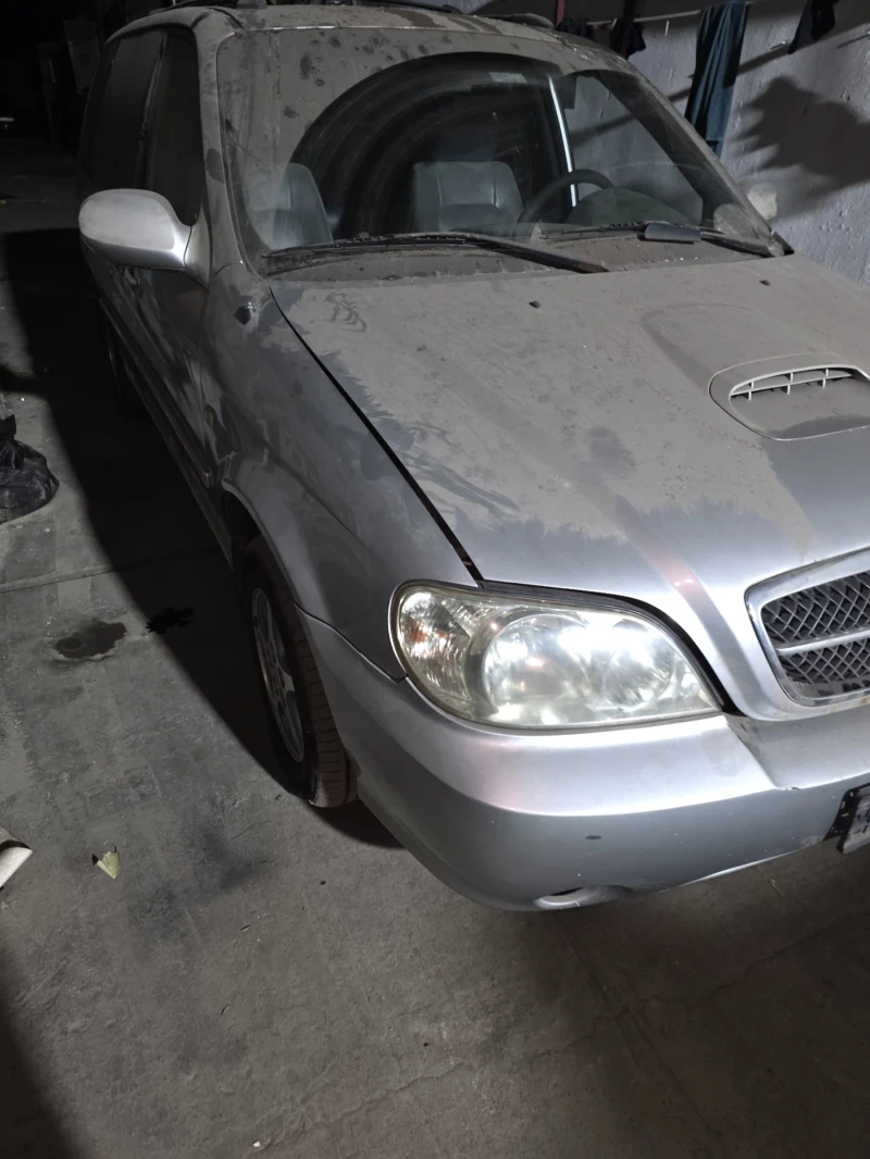 Kia Carnival 2.9 TD, снимка 6 - Автомобили и джипове - 53279040