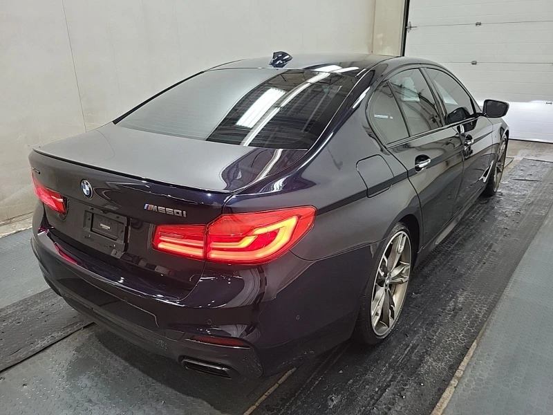 BMW 550 M550i xDrive С РЕГИСТРАЦИЯ & АВТО КРЕДИТ , снимка 2 - Автомобили и джипове - 53590632