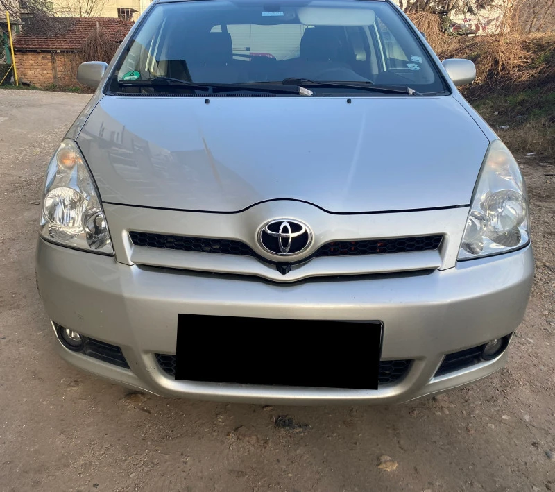 Toyota Corolla verso 2, 2 d4d D-CAT, снимка 2 - Автомобили и джипове - 47135255