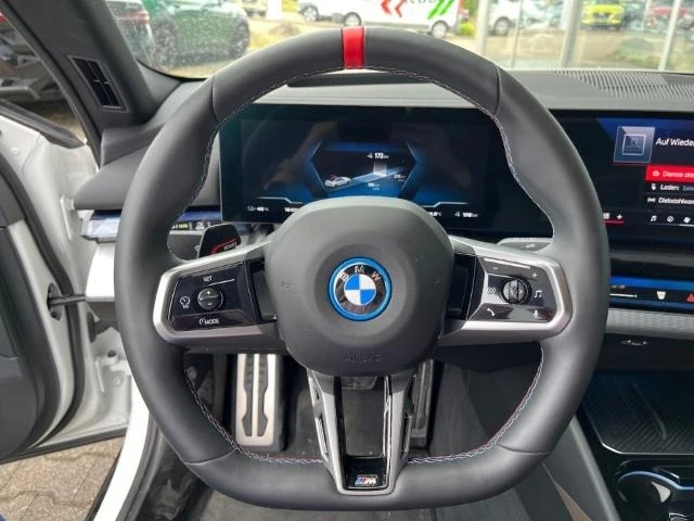BMW i5 M60 M-SPORT PAKET PRO HEAD UP 360 B&W LED - изображение 8