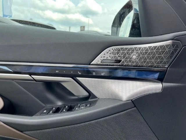 BMW i5 M60 M-SPORT PAKET PRO HEAD UP 360 B&W LED - изображение 5