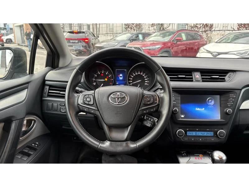 Toyota Avensis 1.8P EXECUTIVE 6 MT, снимка 9 - Автомобили и джипове - 53297594