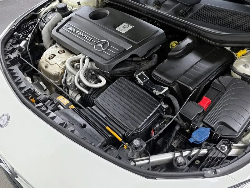 Mercedes-Benz CLA 2.5, снимка 6 - Автомобили и джипове - 54287840
