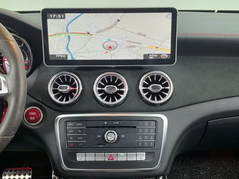 Mercedes-Benz CLA 2.5, снимка 14 - Автомобили и джипове - 54287840