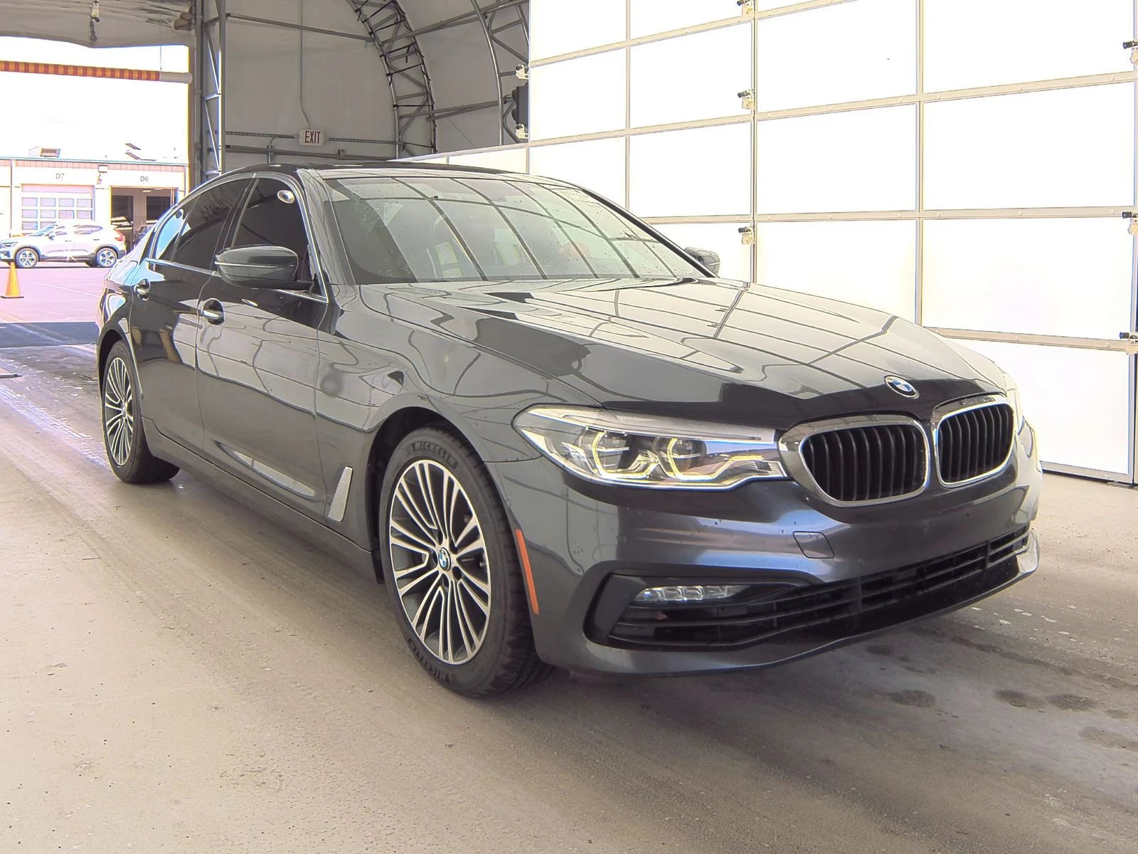 BMW 540 XDRIVE* ХЕДЪП* ПОДГРЕВ* КАМЕРА* КЕЙЛЕС* LANE* ASSI - изображение 3