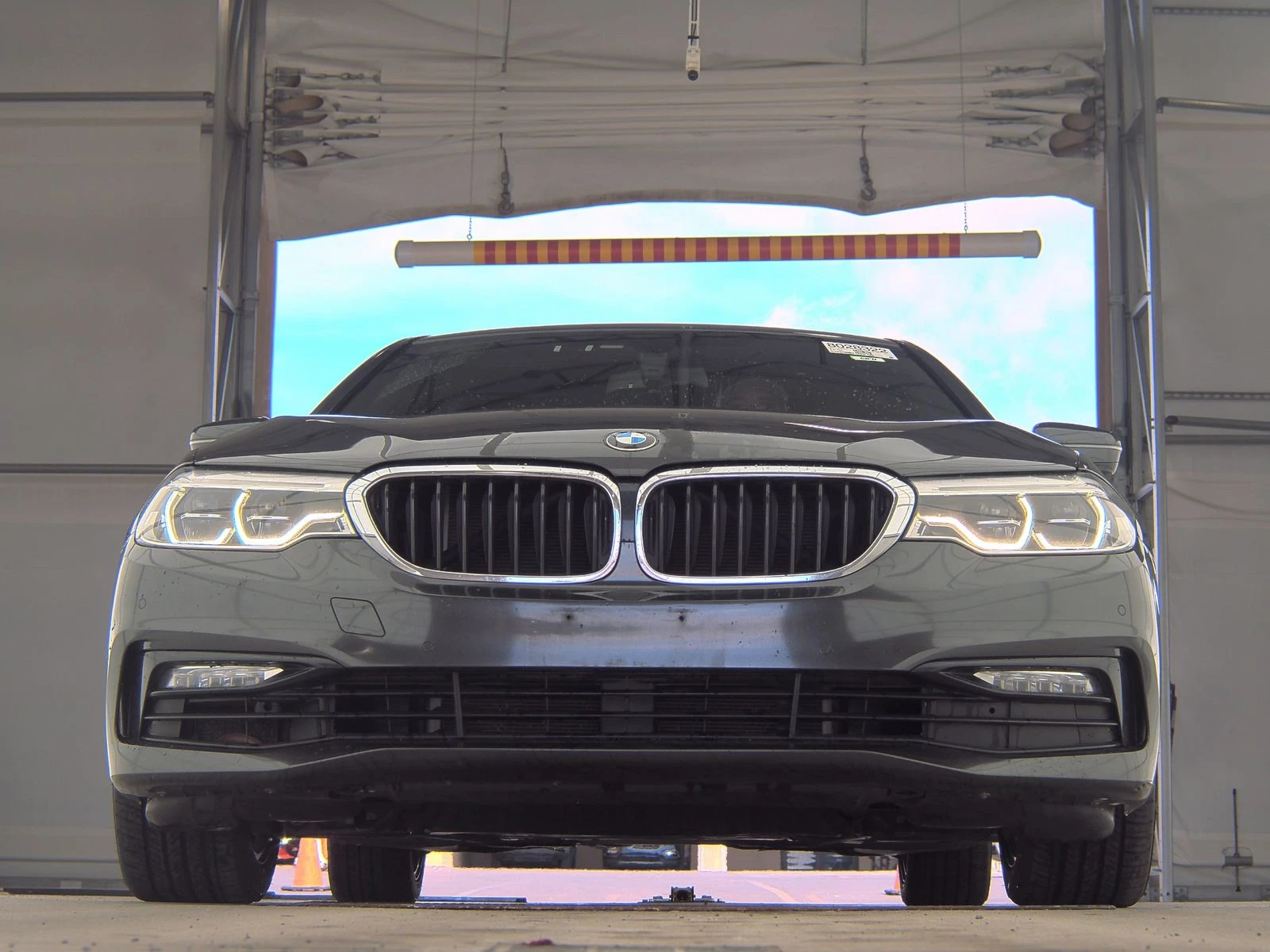 BMW 540 XDRIVE* ХЕДЪП* ПОДГРЕВ* КАМЕРА* КЕЙЛЕС* LANE* ASSI - изображение 5