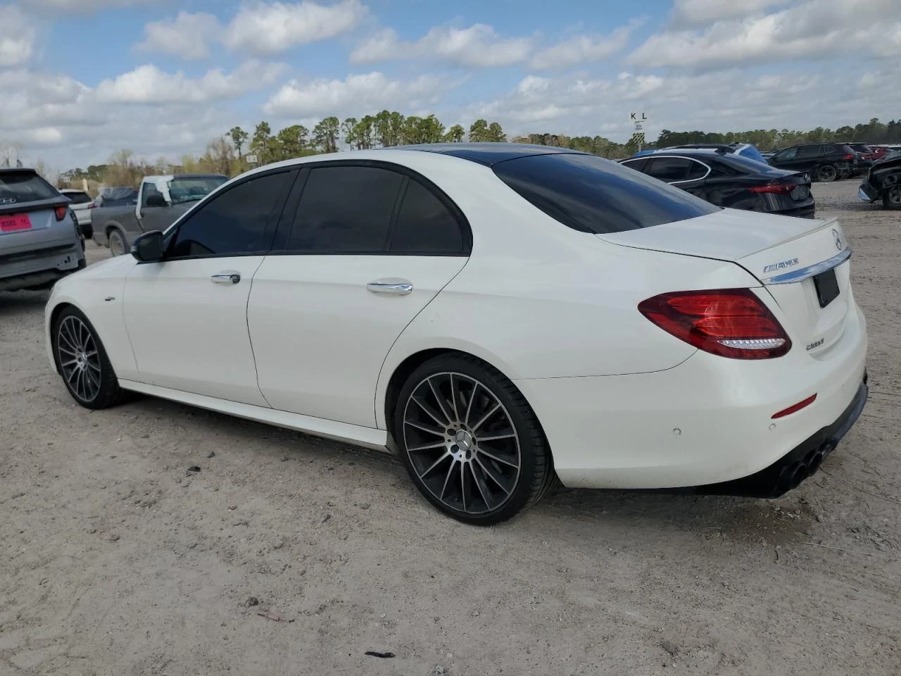 Mercedes-Benz E 53 AMG  - изображение 5