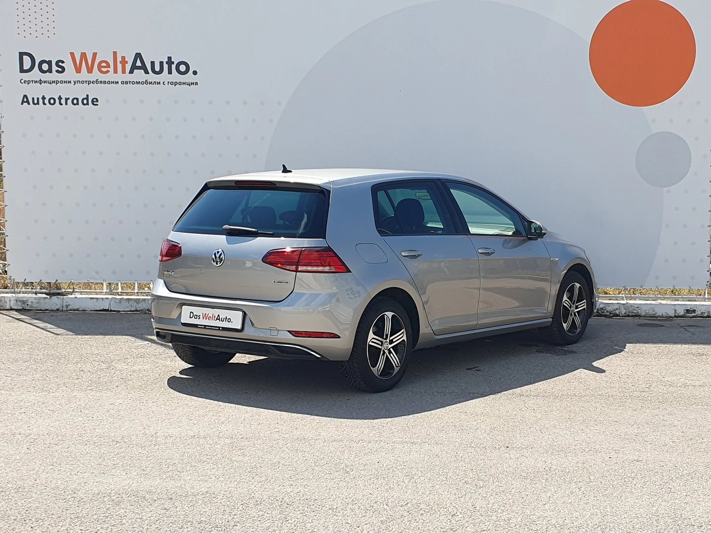 VW Golf Comfortline 1.5TGI BlueMotion бензин-природен газ  - изображение 3