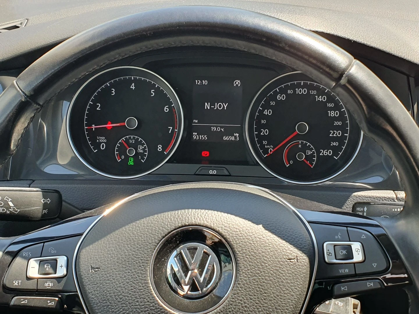 VW Golf Comfortline 1.5TGI BlueMotion бензин-природен газ  - изображение 7