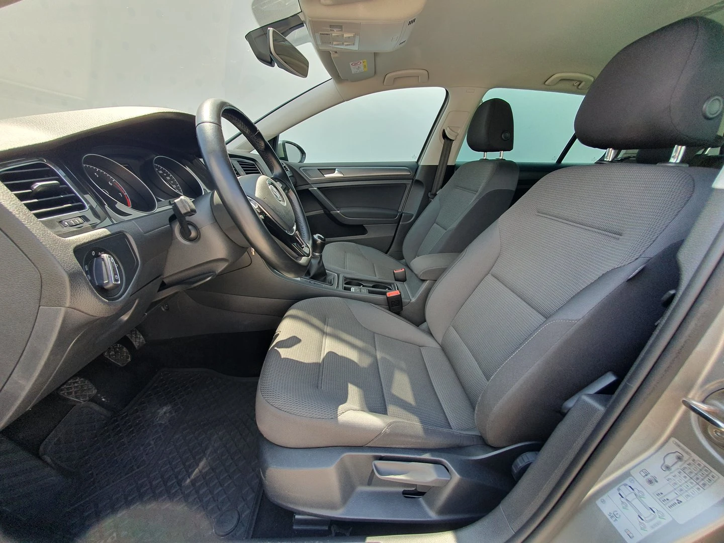 VW Golf Comfortline 1.5TGI BlueMotion бензин-природен газ  - изображение 4