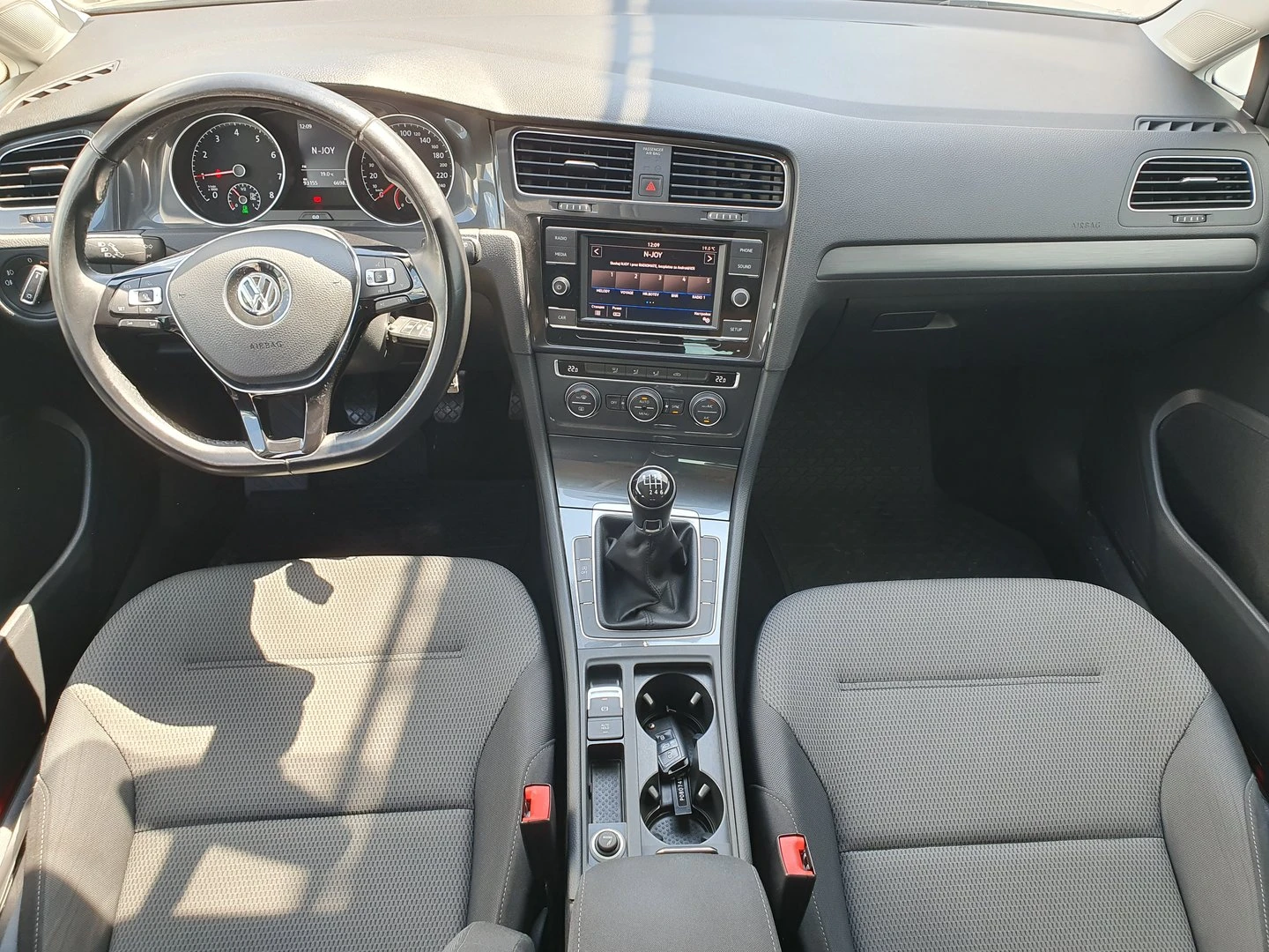 VW Golf Comfortline 1.5TGI BlueMotion бензин-природен газ  - изображение 6