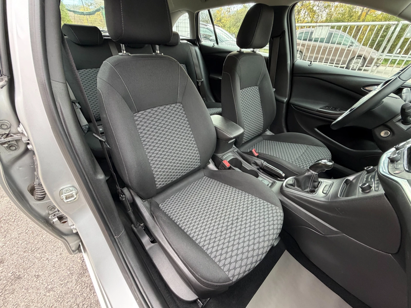 Opel Astra 1.6D*  *  *  | Mobile.bg   13