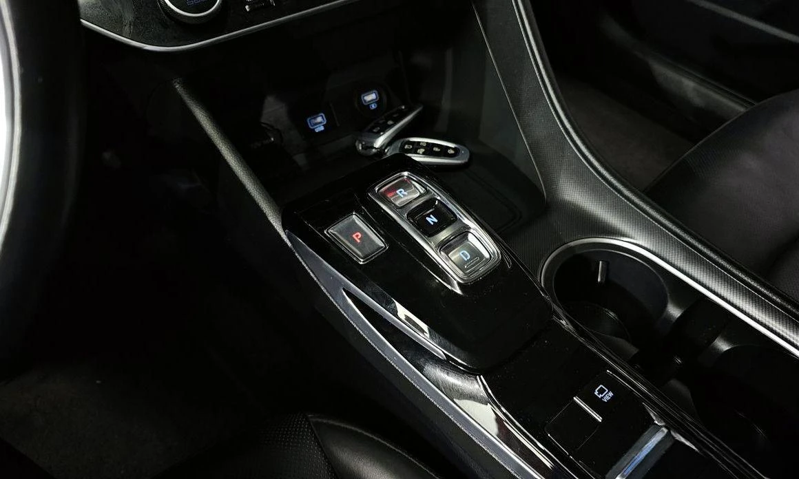 Hyundai Sonata 2.0 LPG Smart * НАЙ-ДОБРА ЦЕНА В БЪЛГАРИЯ*  - изображение 9