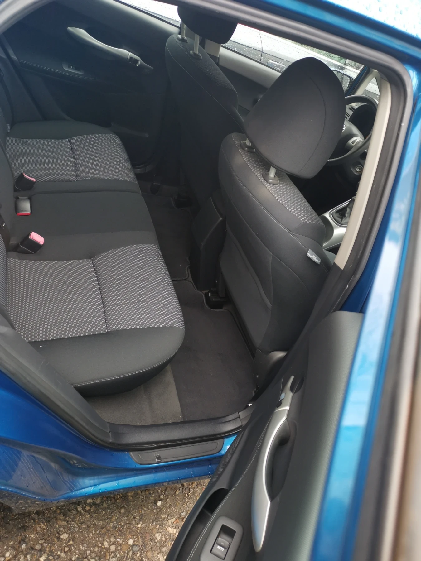 Toyota Auris Unique, снимка 12 - Автомобили и джипове - 53851288