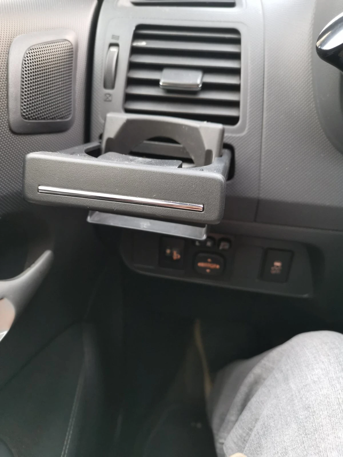 Toyota Auris Unique, снимка 9 - Автомобили и джипове - 53851288