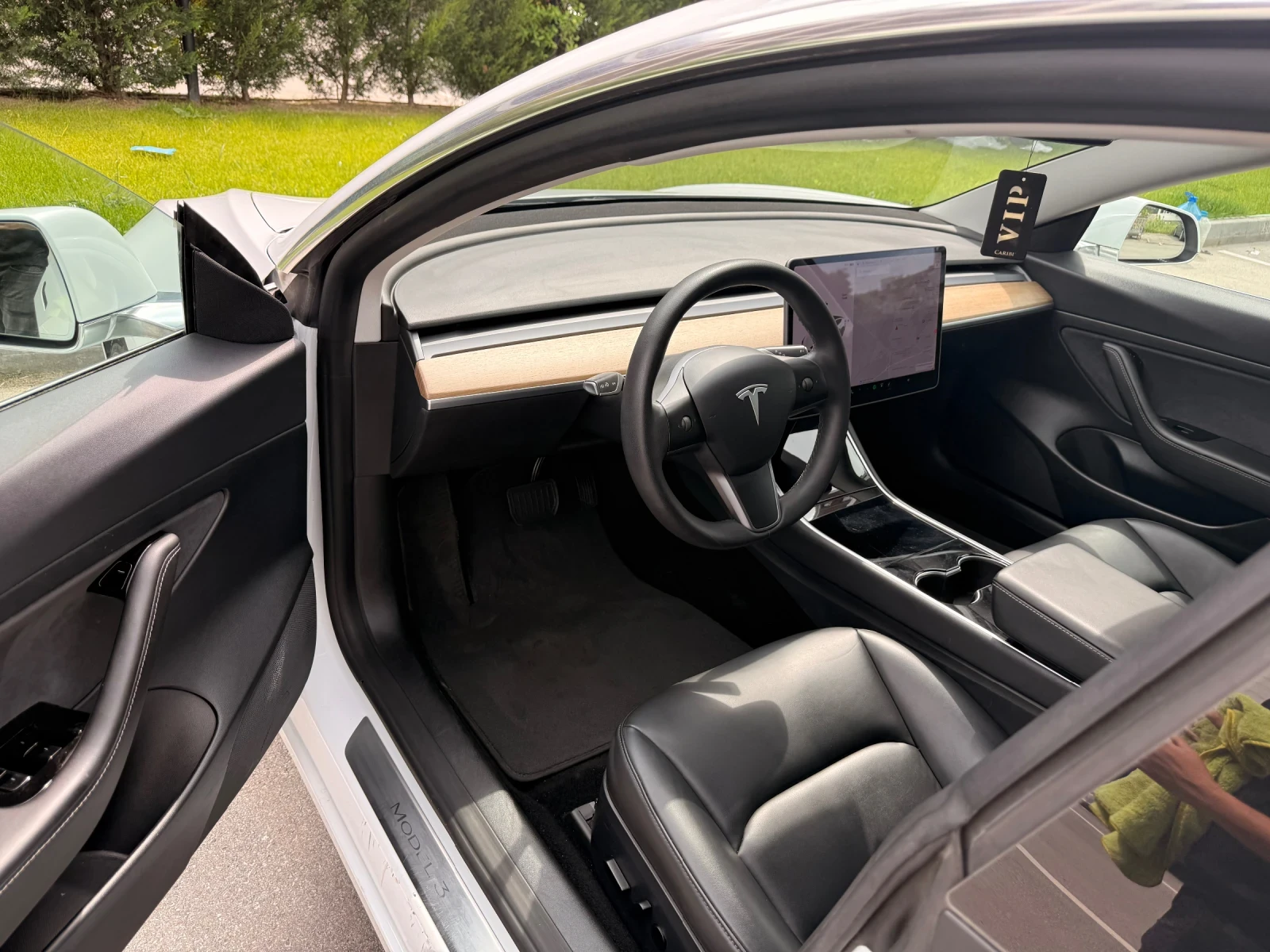 Tesla Model 3 SR+ /SoH 91%/Сертификат, снимка 8 - Автомобили и джипове - 54385128
