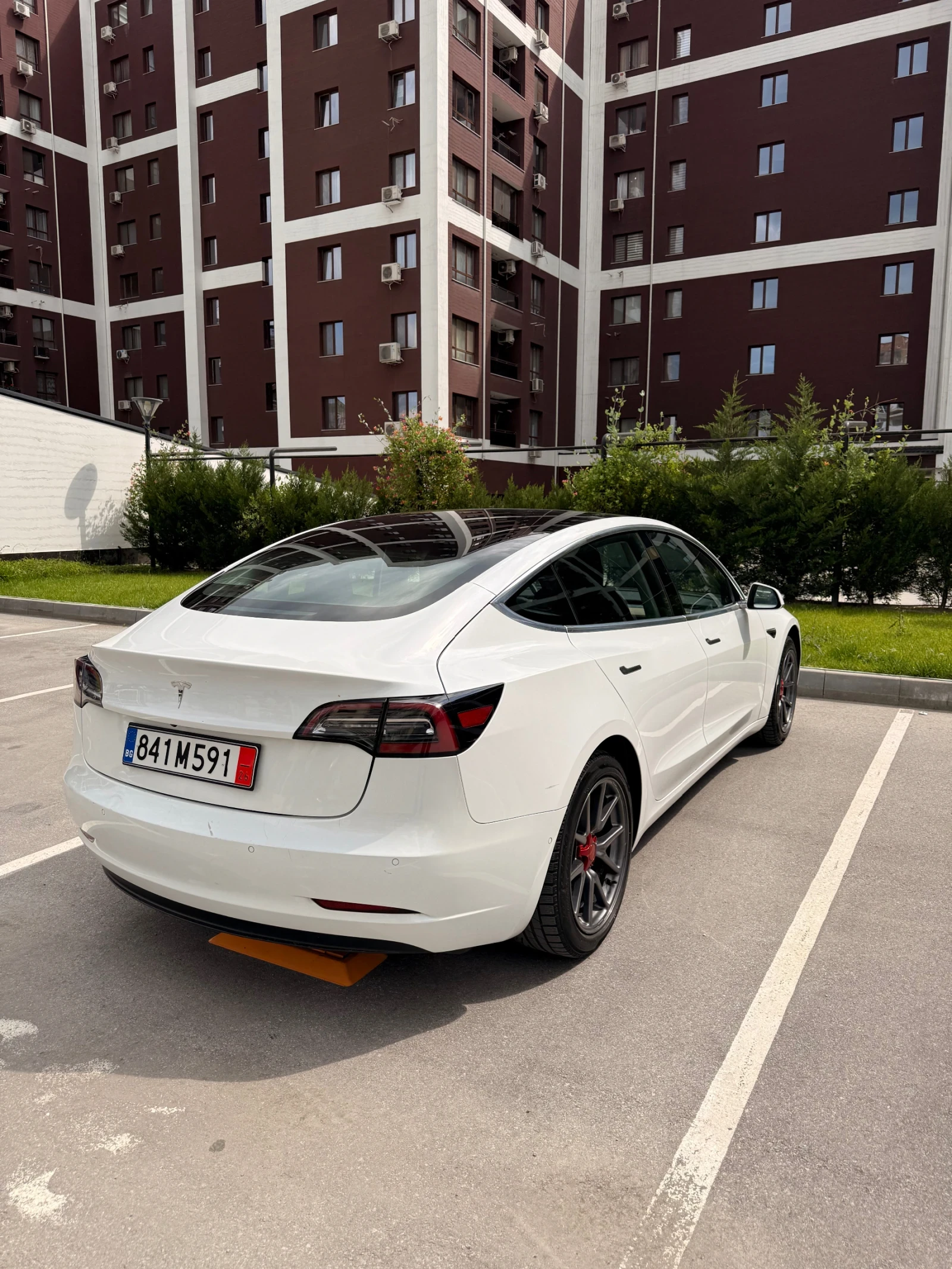Tesla Model 3 SR+ /SoH 91%/Сертификат, снимка 5 - Автомобили и джипове - 54385128